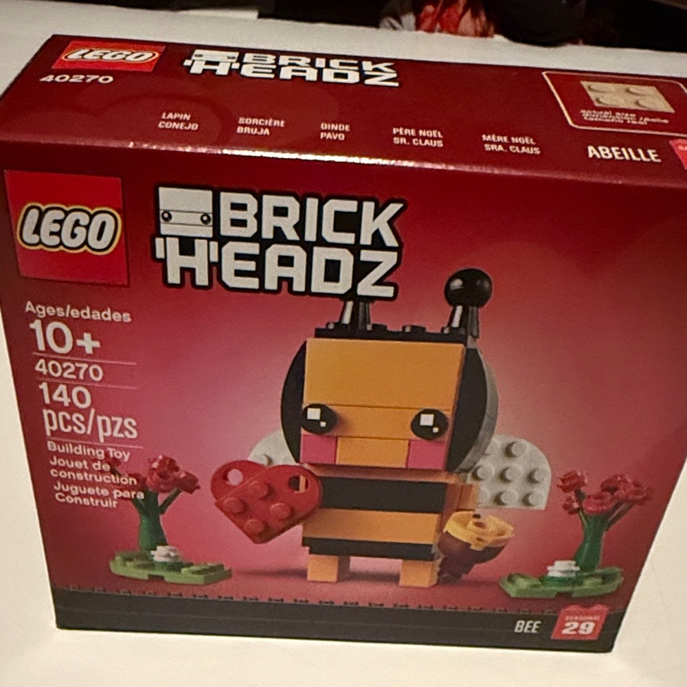 LEGO BrickHeadz Bee with Heart Building Set 40270